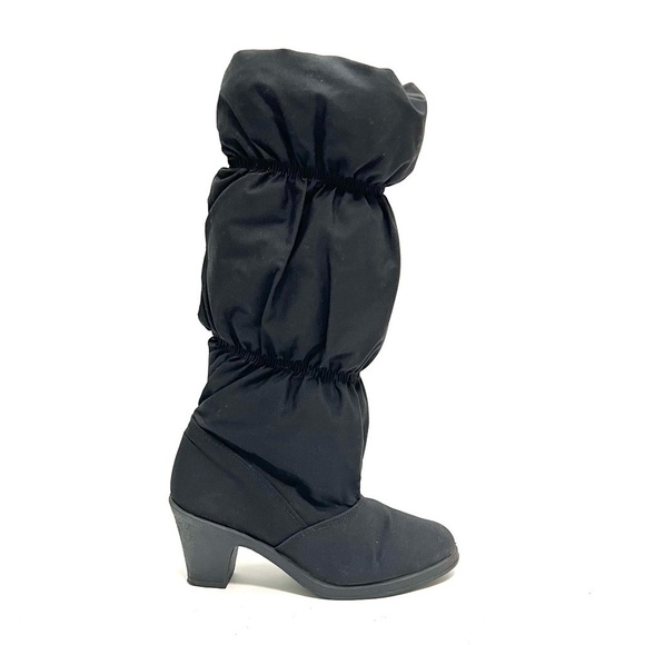 Vintage 1970s deadstock black cotton puffy knee high heeled snow boots